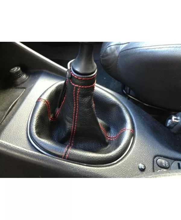 copy of soufflet levier de vitesse alfa romeo 147 en cuir noir et broderie rouge