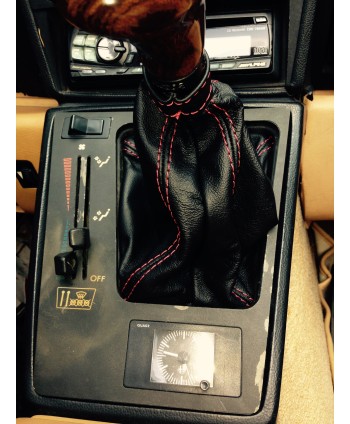 Alfa Romeo Duetto soufflet de levier de vitesse noir sur mesure