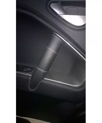 volle Innenfutter links und rechts übernimmt Alfa Romeo Mito