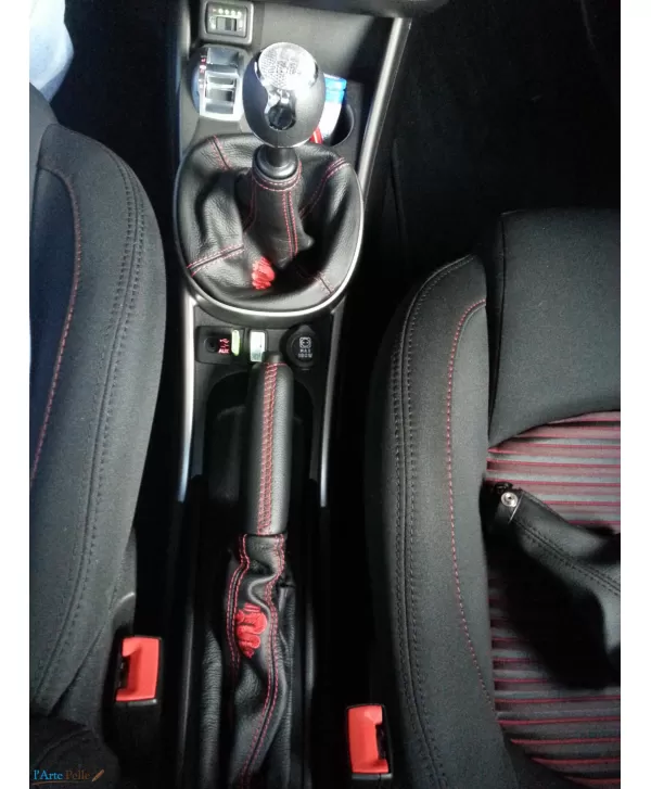 Alfa Romeo mito cambio y freno de gorra negra con bordado rojo