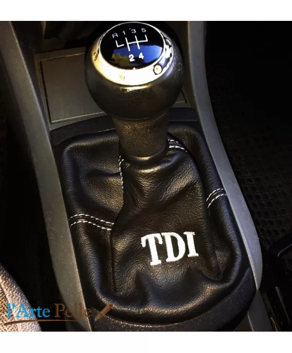 Cuffia leva cambio Seat Ibiza 6L TDI vera pelle nera con ricamo