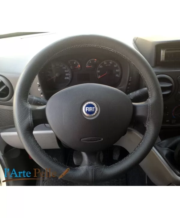 Fiat Doblò volante cubierta cuero antracita