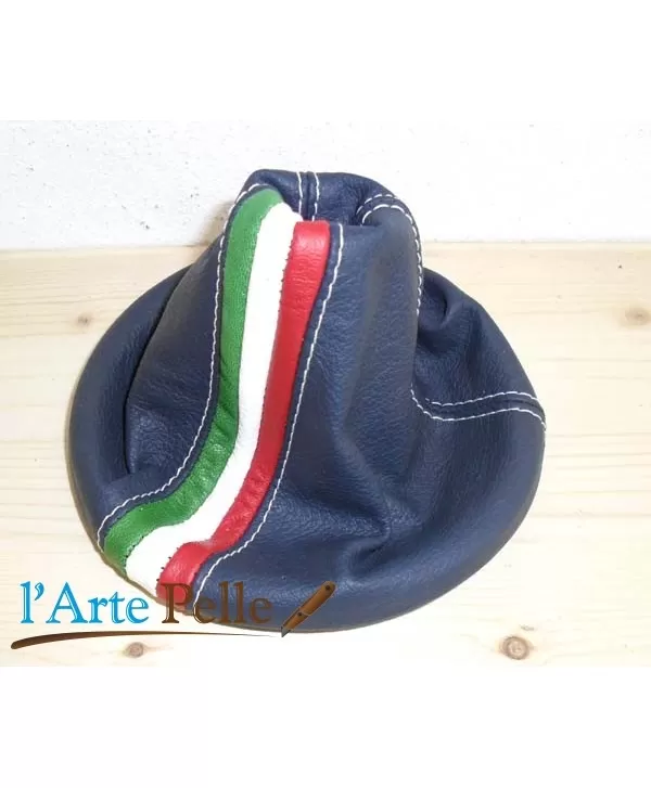 Fiat 500 Nuova verändernden blauen Flagge