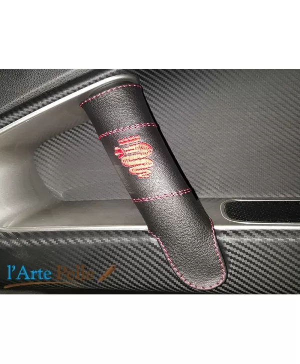 Alfa Romeo Mito coprimaniglia vera pelle nera con ricamo