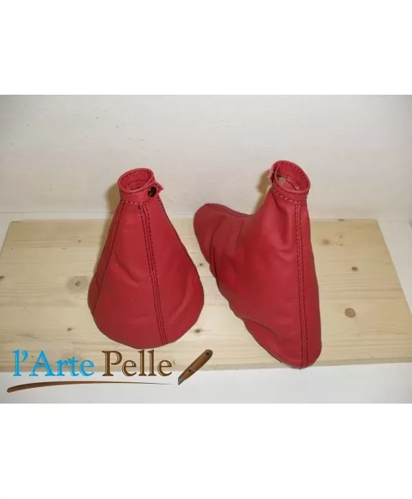 Alfa Romeo 147 - red gear shift and hand brake gaiter
