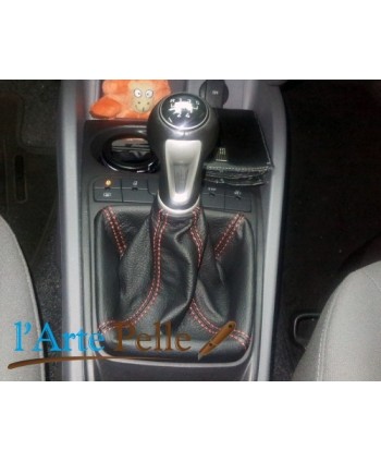 Seat Ibiza 6J - soufflet levier de vitesse noir avec couture rouge sur mesure